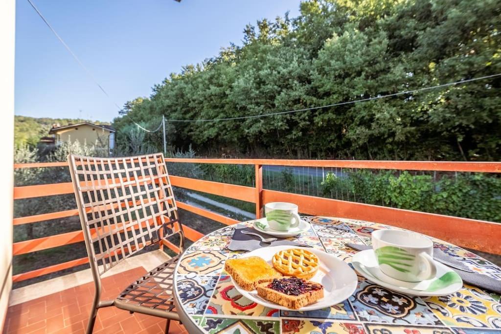 Appartamento Poggio Del Sole Lucca Eksteriør bilde