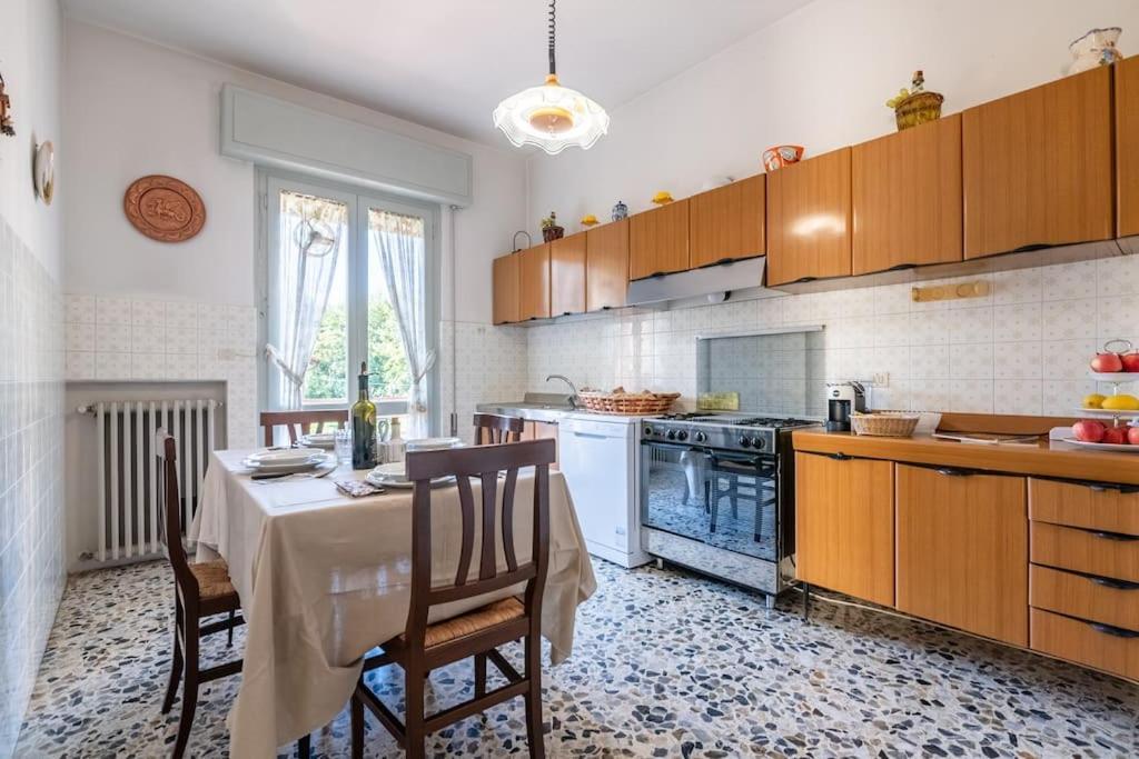 Appartamento Poggio Del Sole Lucca Eksteriør bilde