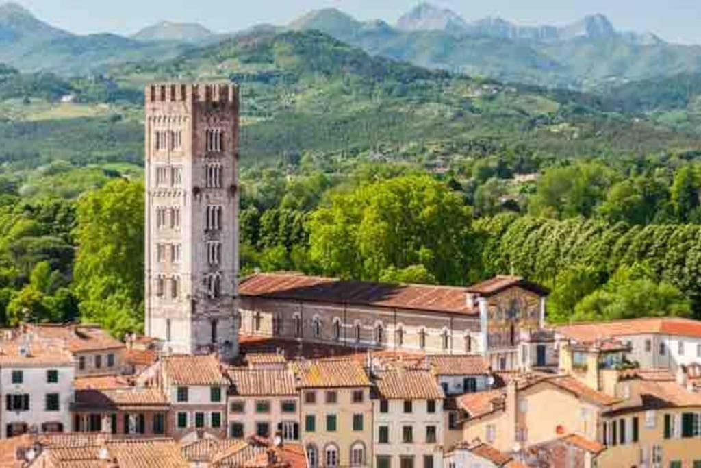 Appartamento Poggio Del Sole Lucca Eksteriør bilde